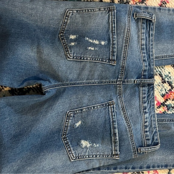Altar’d State Distressed Jean size 26 - Picture 4 of 5